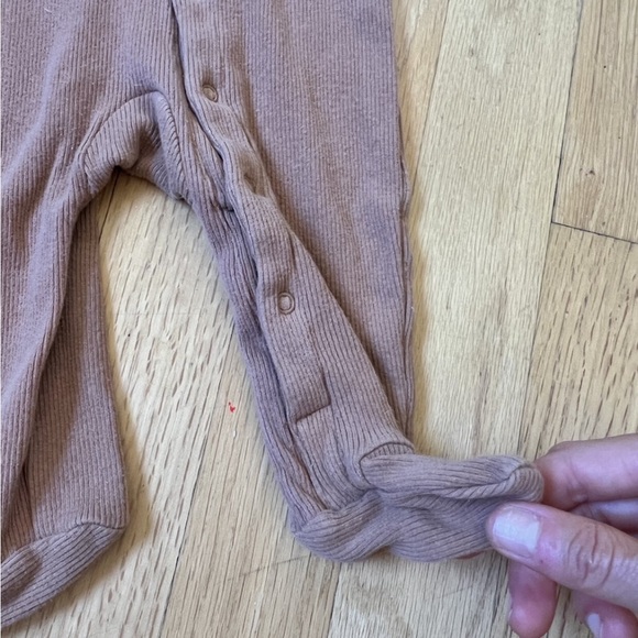 Mebie Baby Cotton Snap Footed Onesie- Camel, 3-6m - Picture 5 of 7